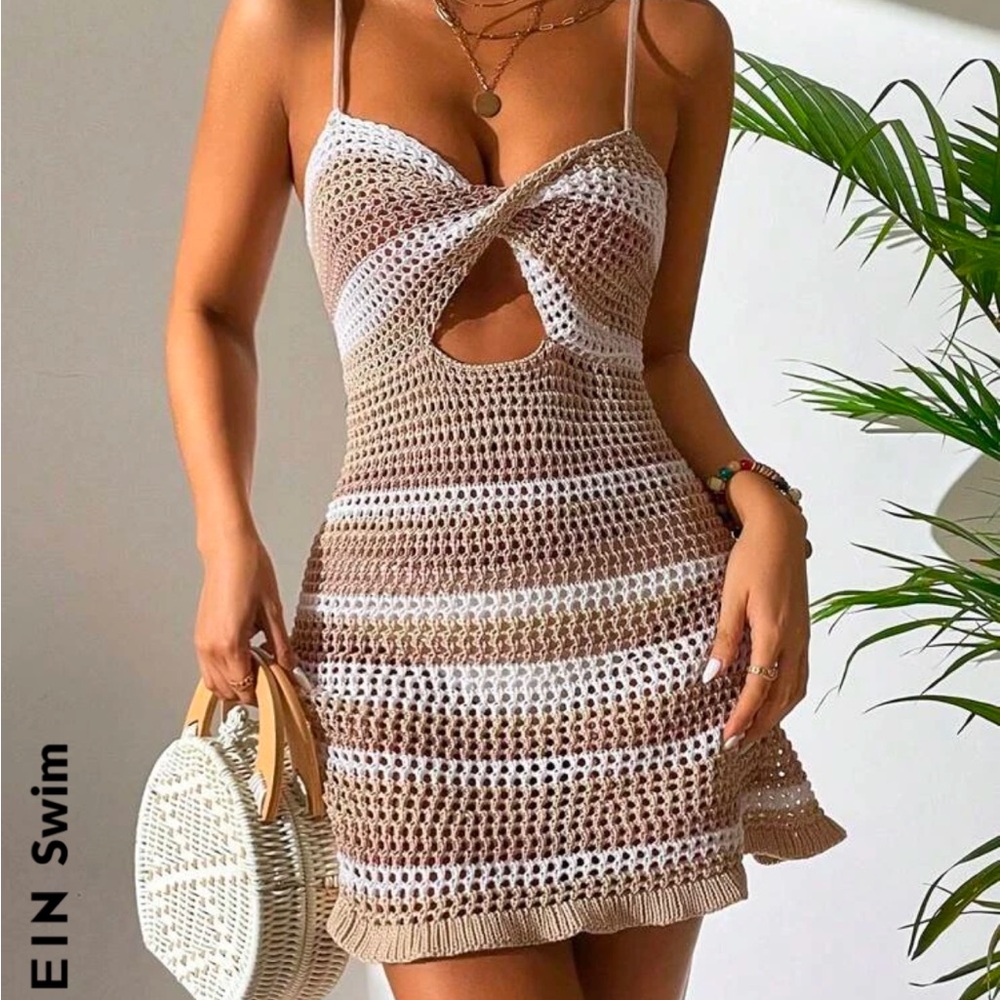 Tan and White Cover Up